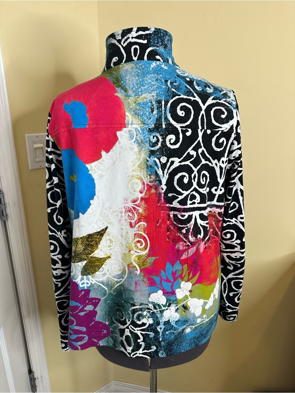 Women's Multicolor Floral Pattern Jacket - Picture 5 of 8
